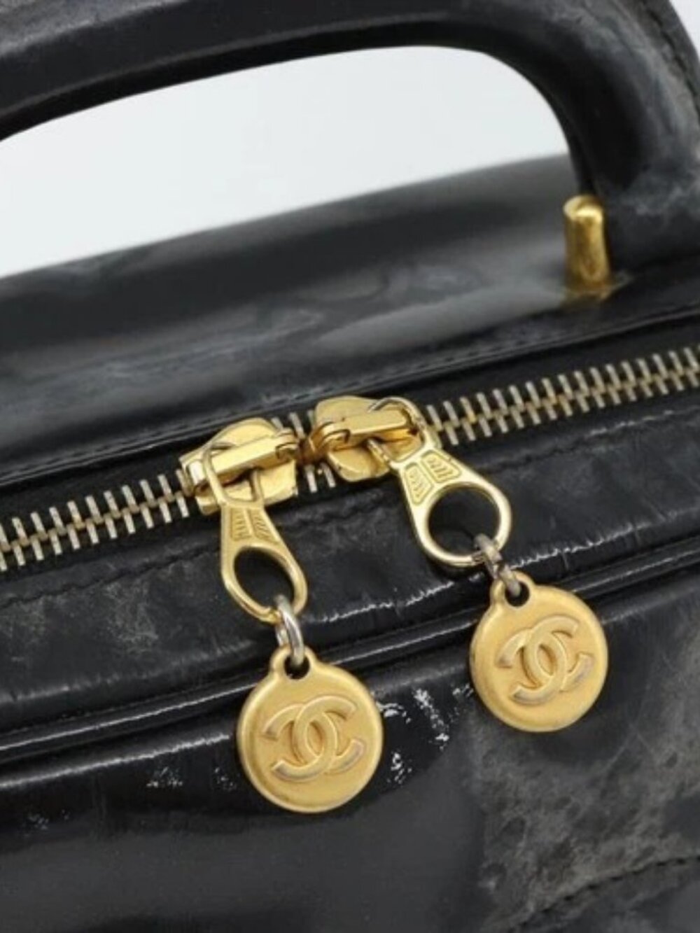 CHANEL COCO Mark Vanity Hand Bag Patent leather Black Gold CC Auth 181661 - Picture 13 of 16